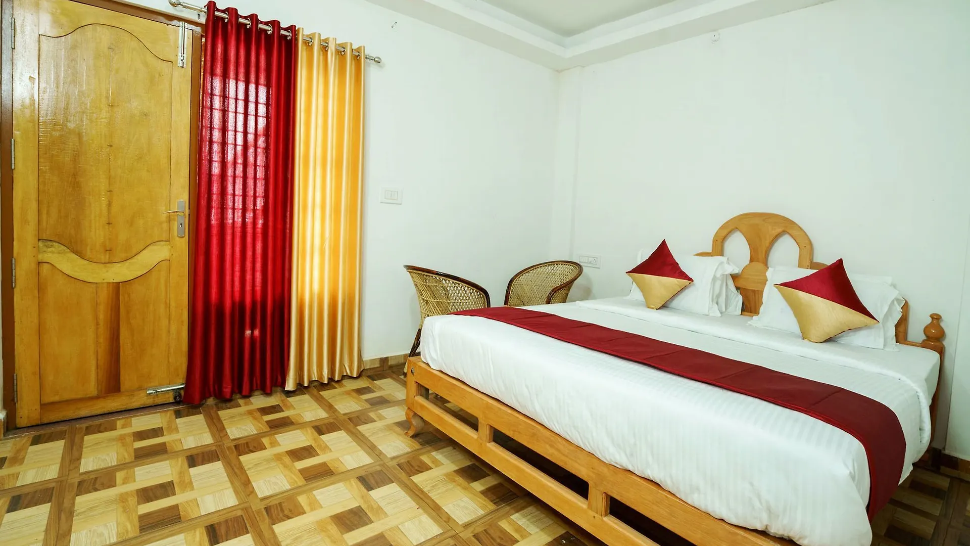 Oyo 10252 Hotel Milky Mist Munnar