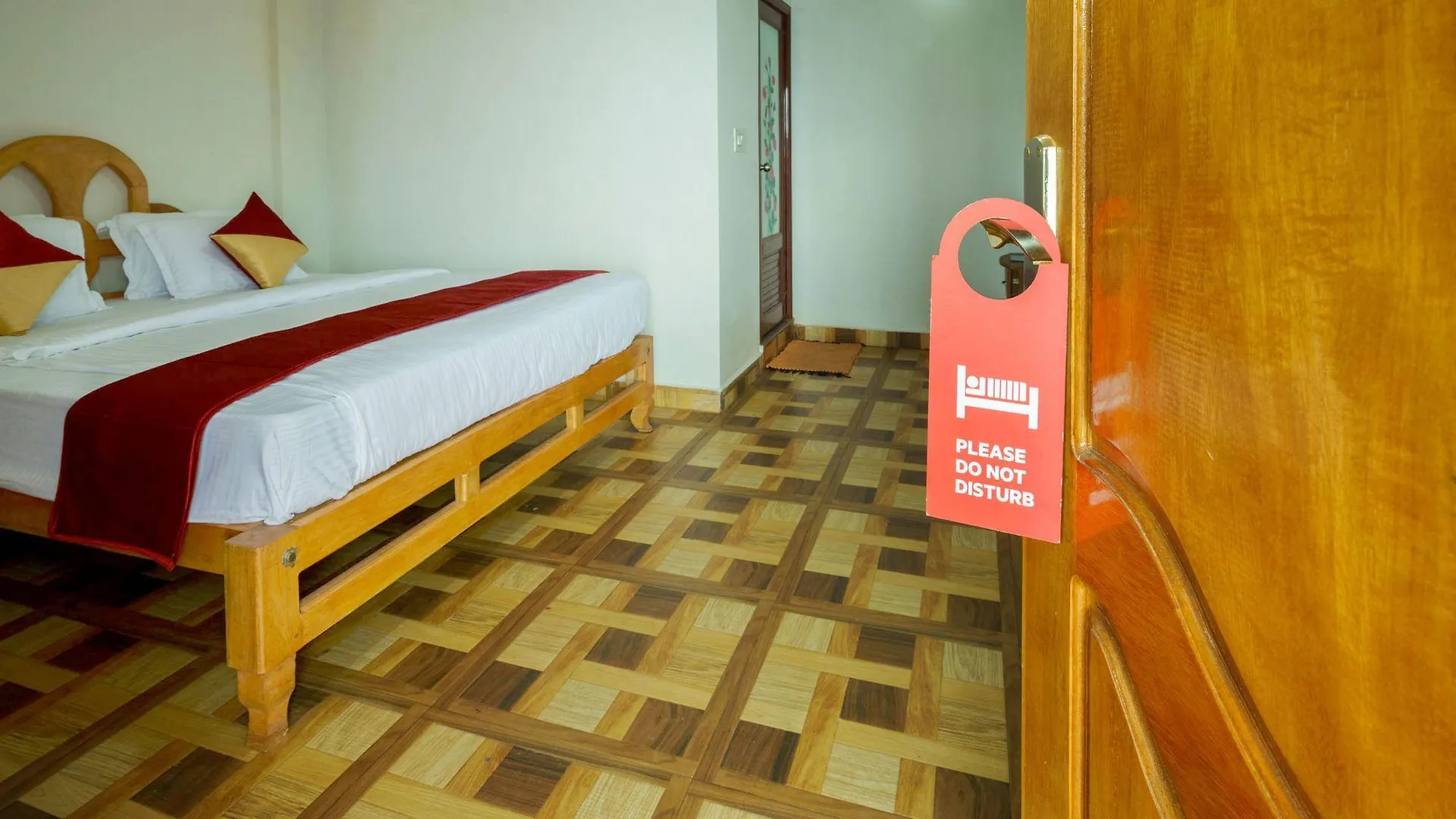Oyo 10252 Hotel Milky Mist Munnar