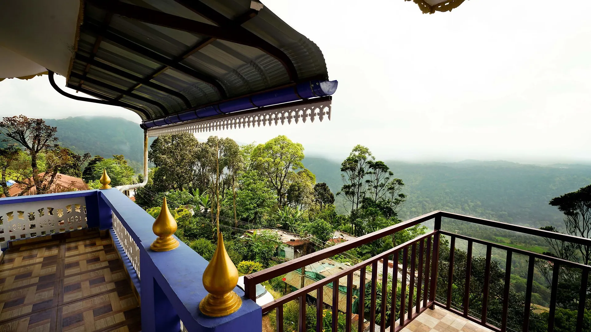 Oyo 10252 Hotel Milky Mist Munnar 2*,  India