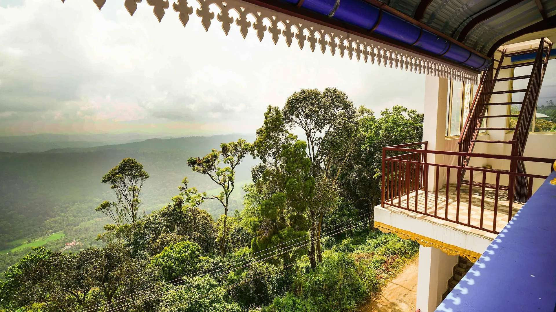 Oyo 10252 Hotel Milky Mist Munnar