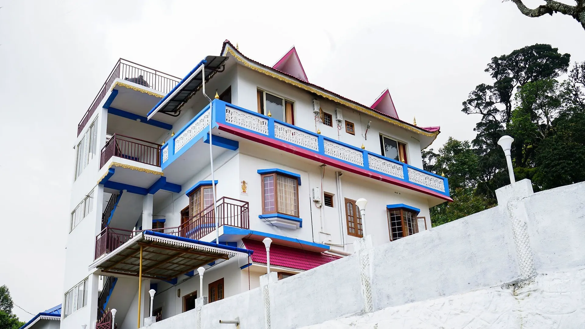Oyo 10252 Hotel Milky Mist Munnar