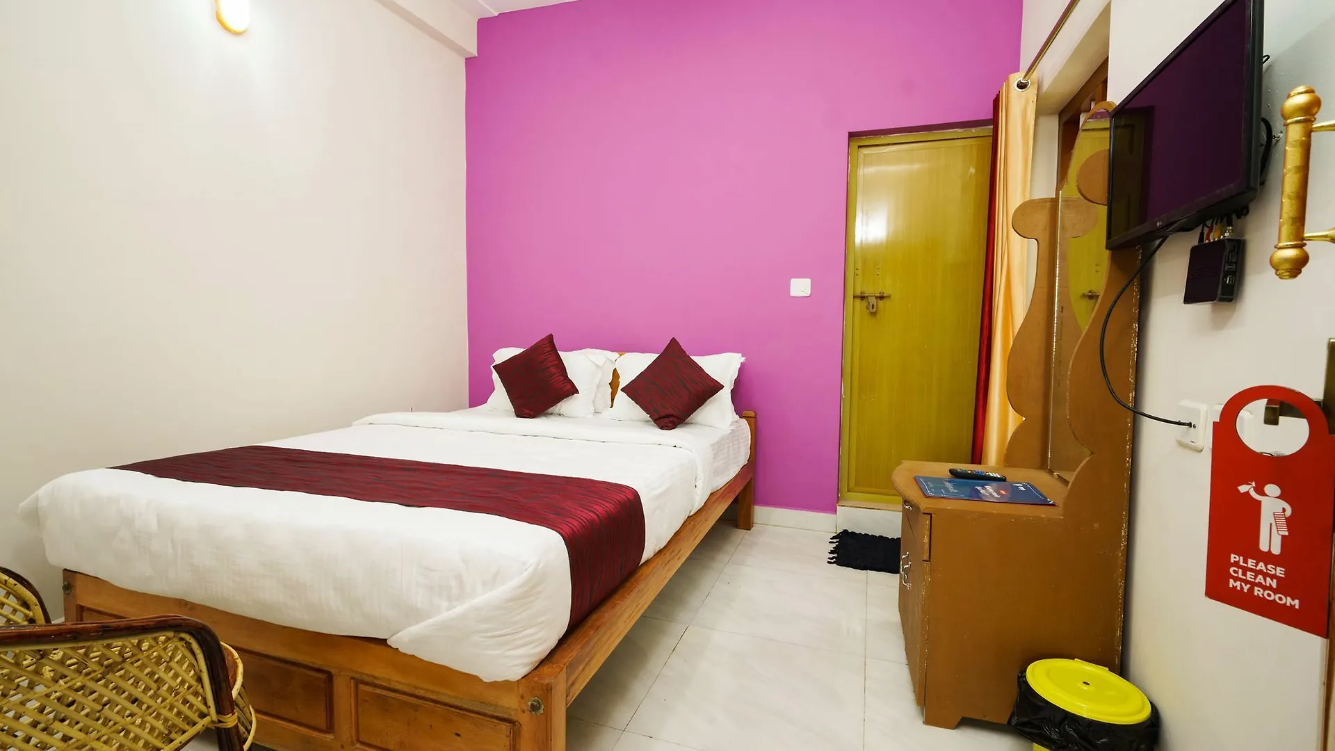 Oyo 10252 Hotel Milky Mist Munnar